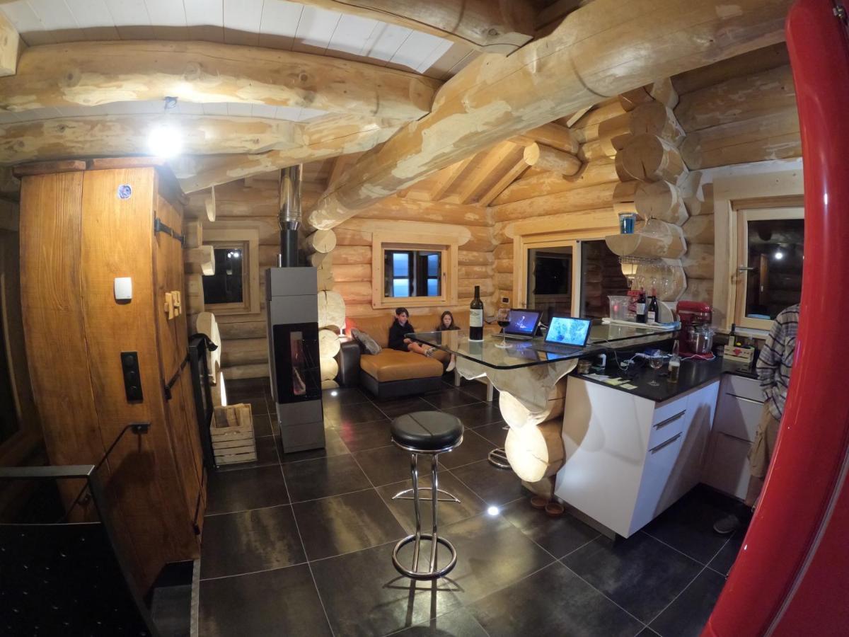 Chalet Anzac Chalet 5 Etoiles En Rondins Tout Neuf Unique Dans Les Aravis Les Villards-sur-Thones Экстерьер фото